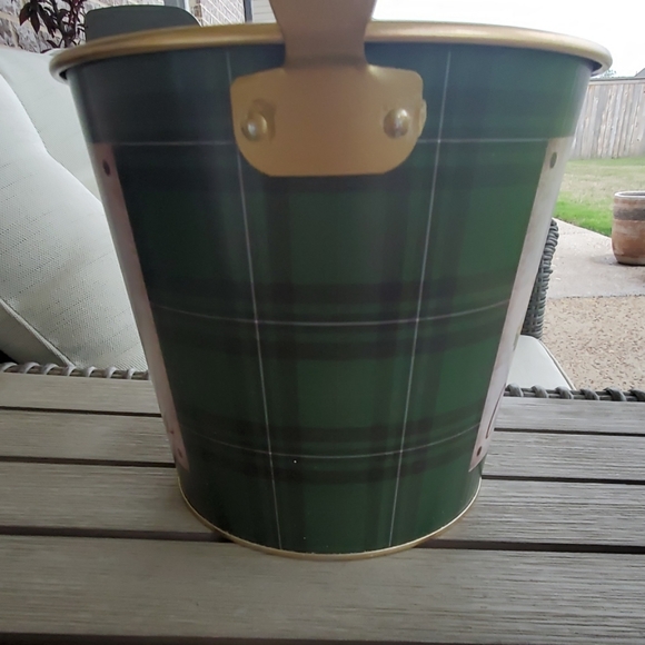 ASHLAND CHRISTMAS FLORAL CONTAINER - Picture 4 of 5